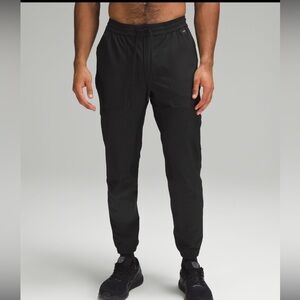 Lululemon men’s track pants and Nike shorts size small